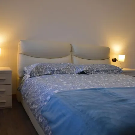 Rose Apartment *